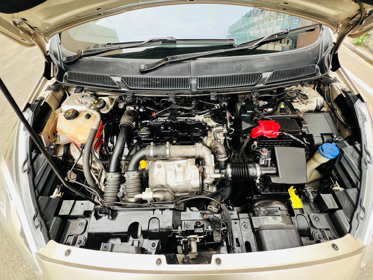 Ford Freestyle - Image 6