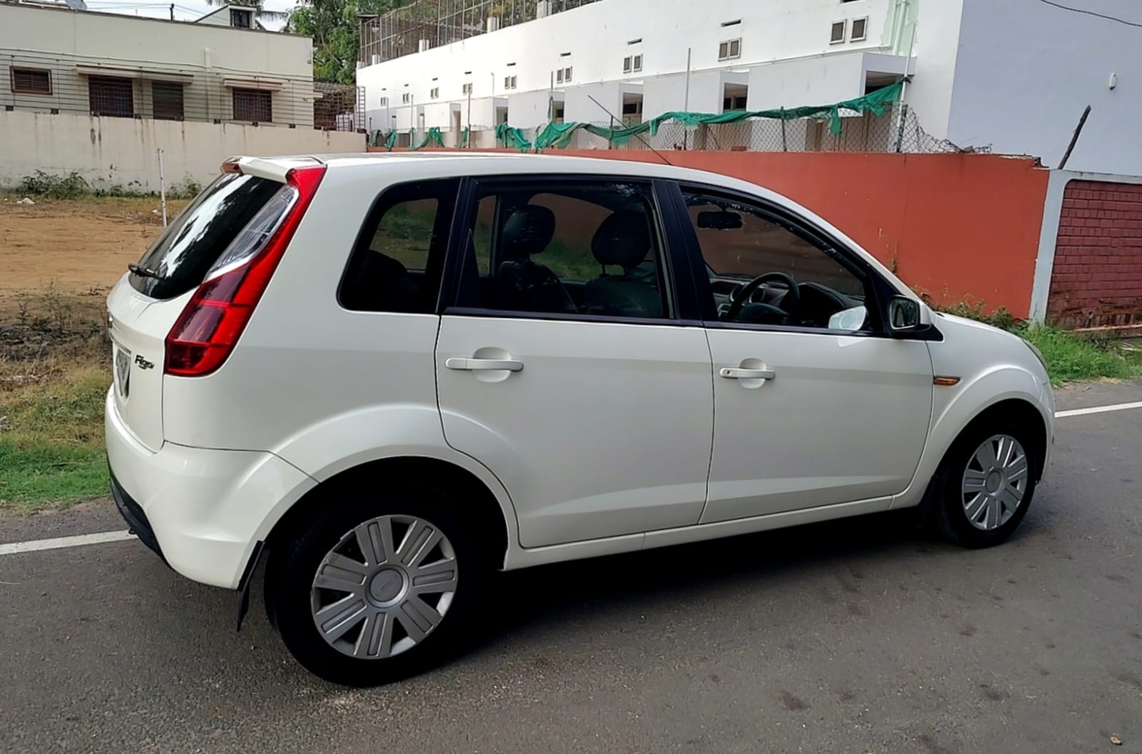 Ford Figo - Image 2