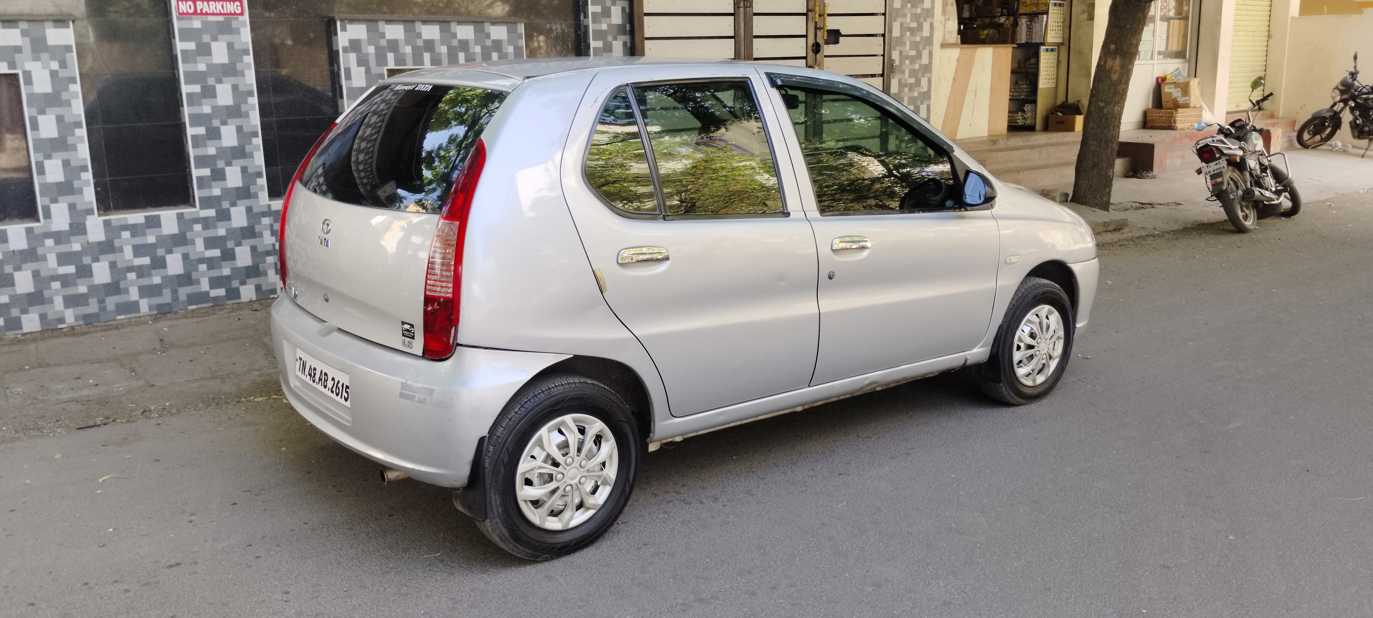 Tata Indica V2 - Image 6
