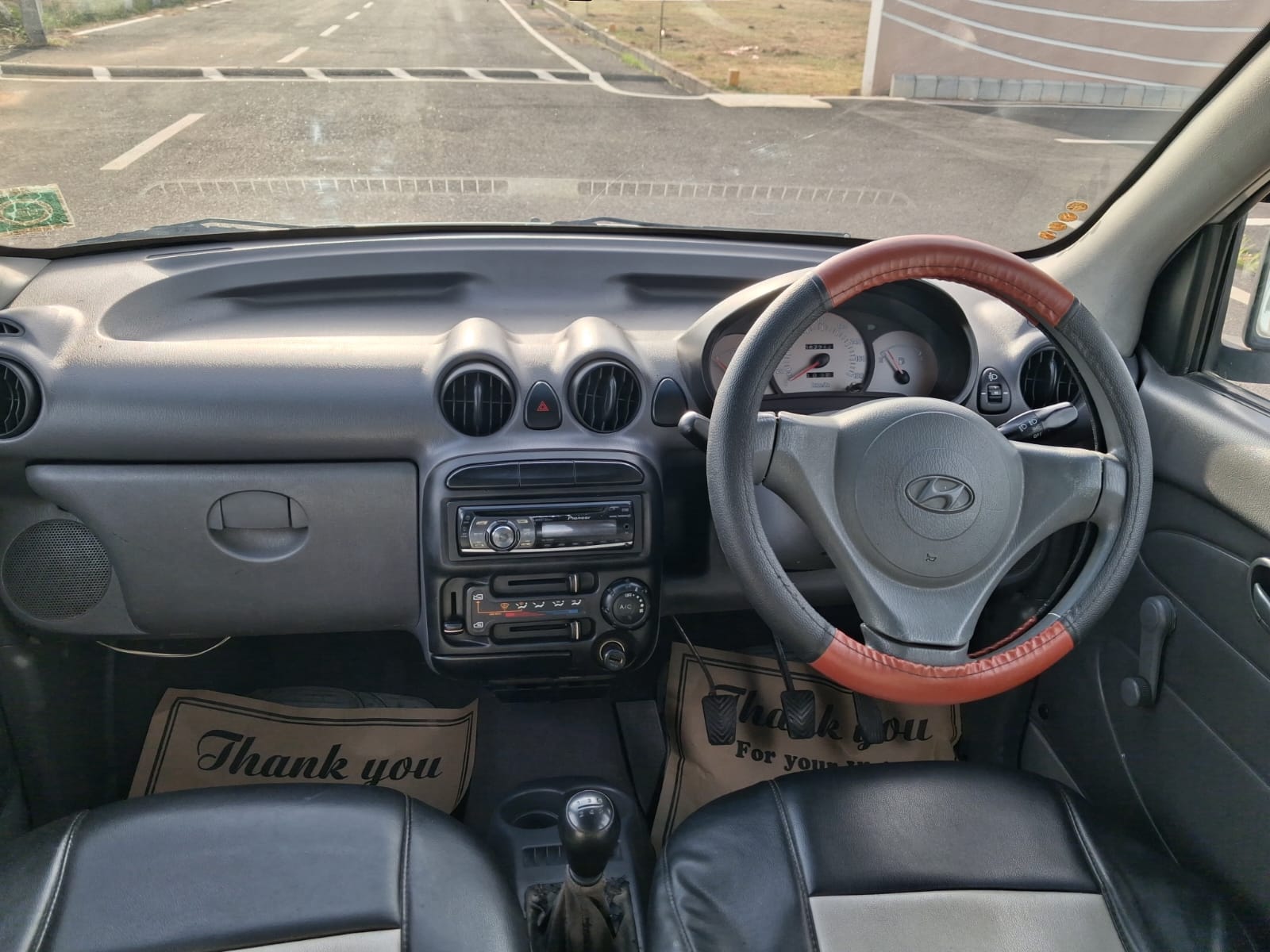 Hyundai Santro Xing - Image 2