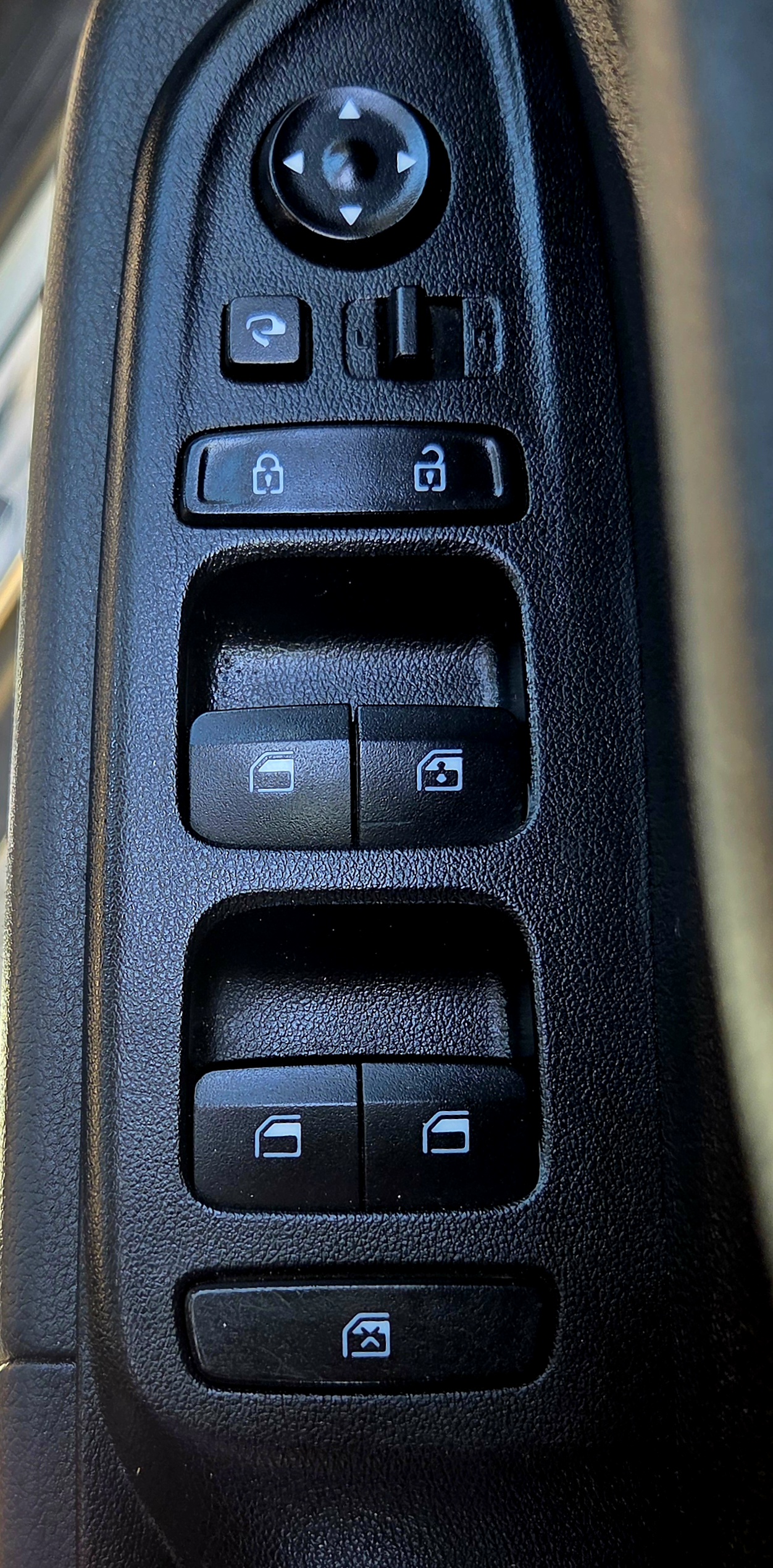 Hyundai Venue - Image 13