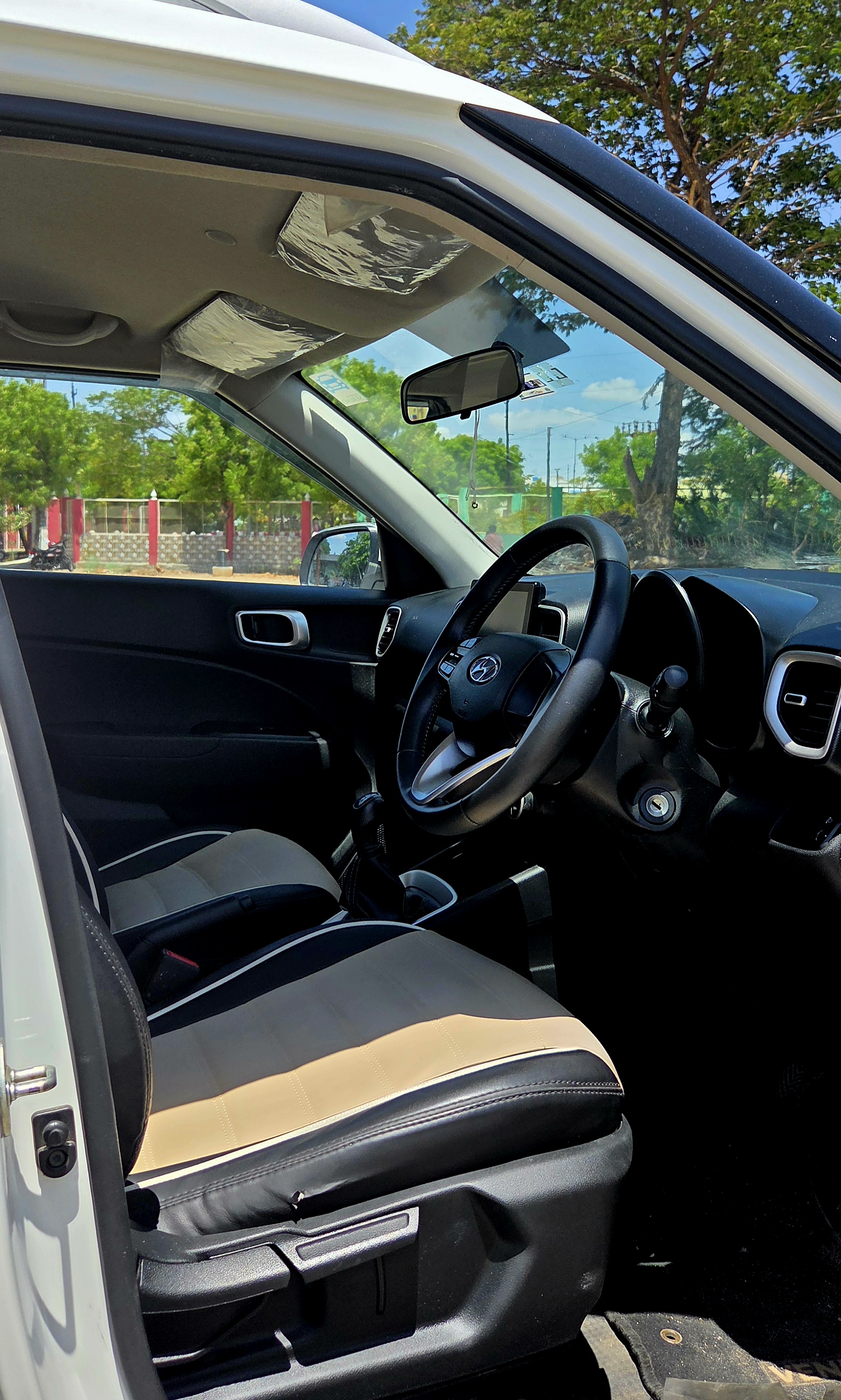 Hyundai Venue - Image 8