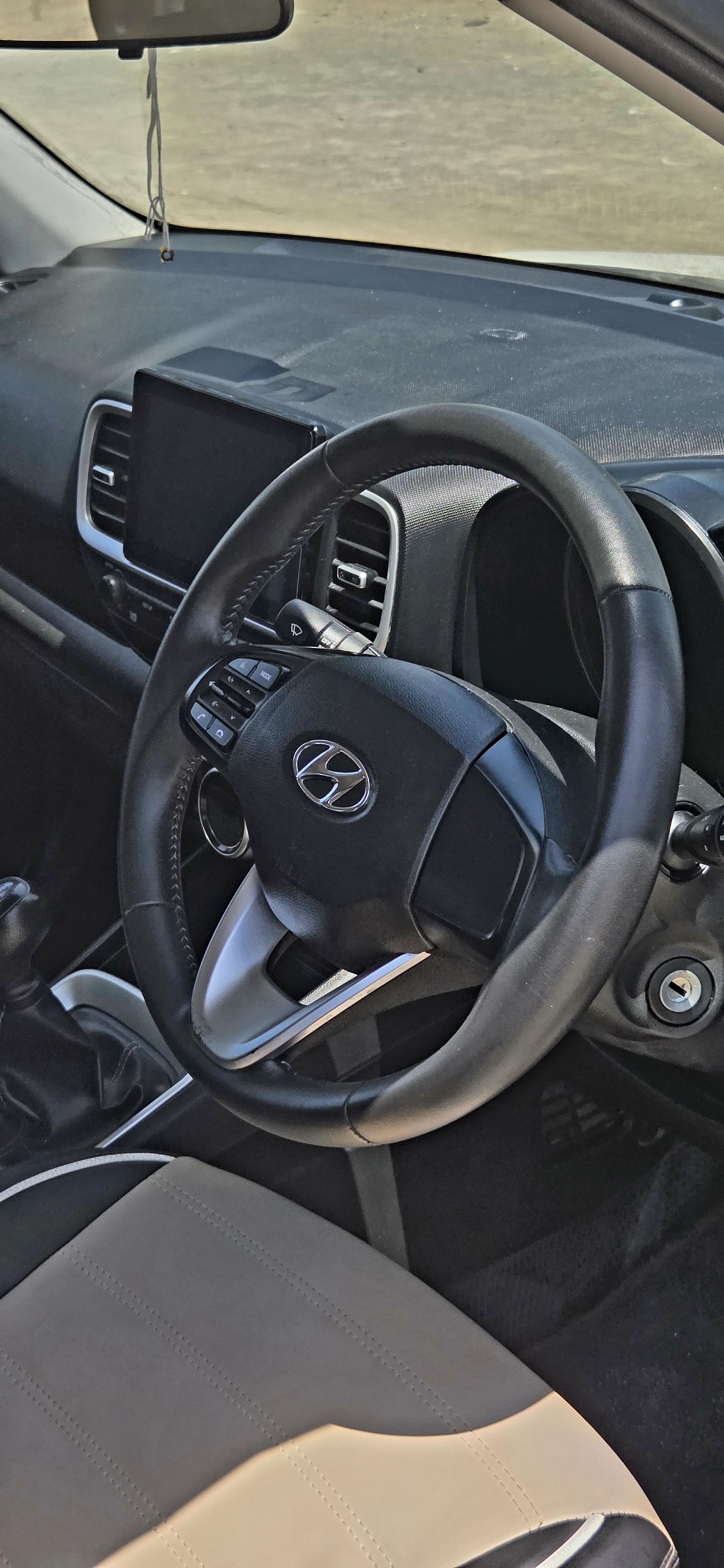 Hyundai Venue - Image 9