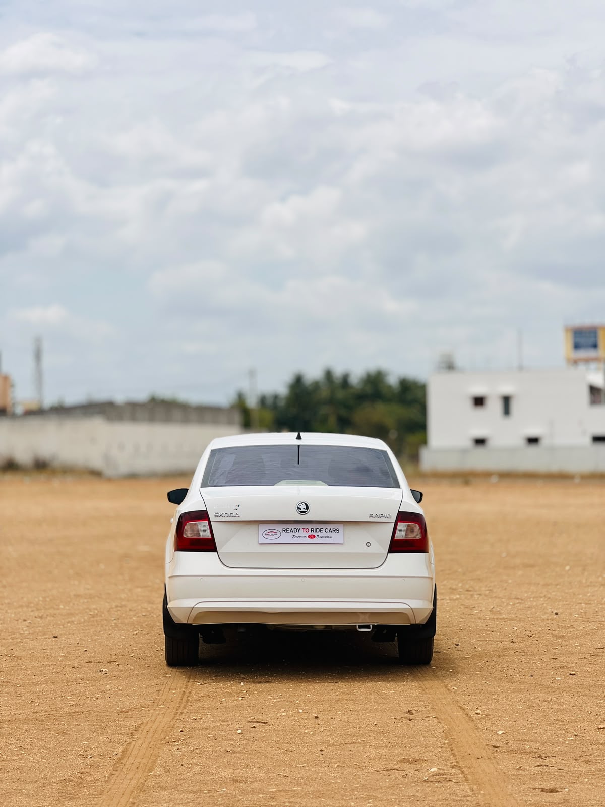 Skoda Rapid - Image 10