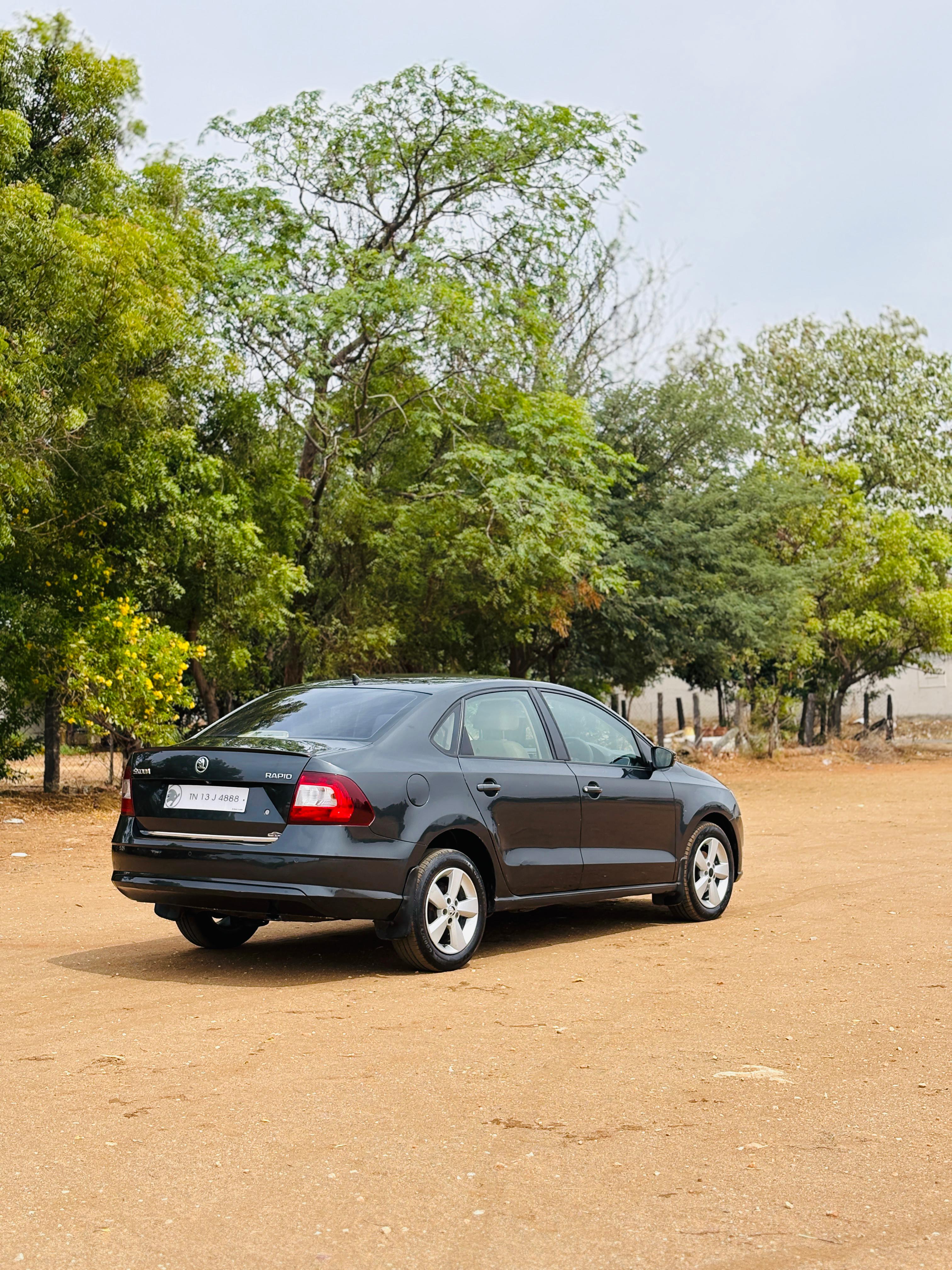 Skoda Rapid - Image 7