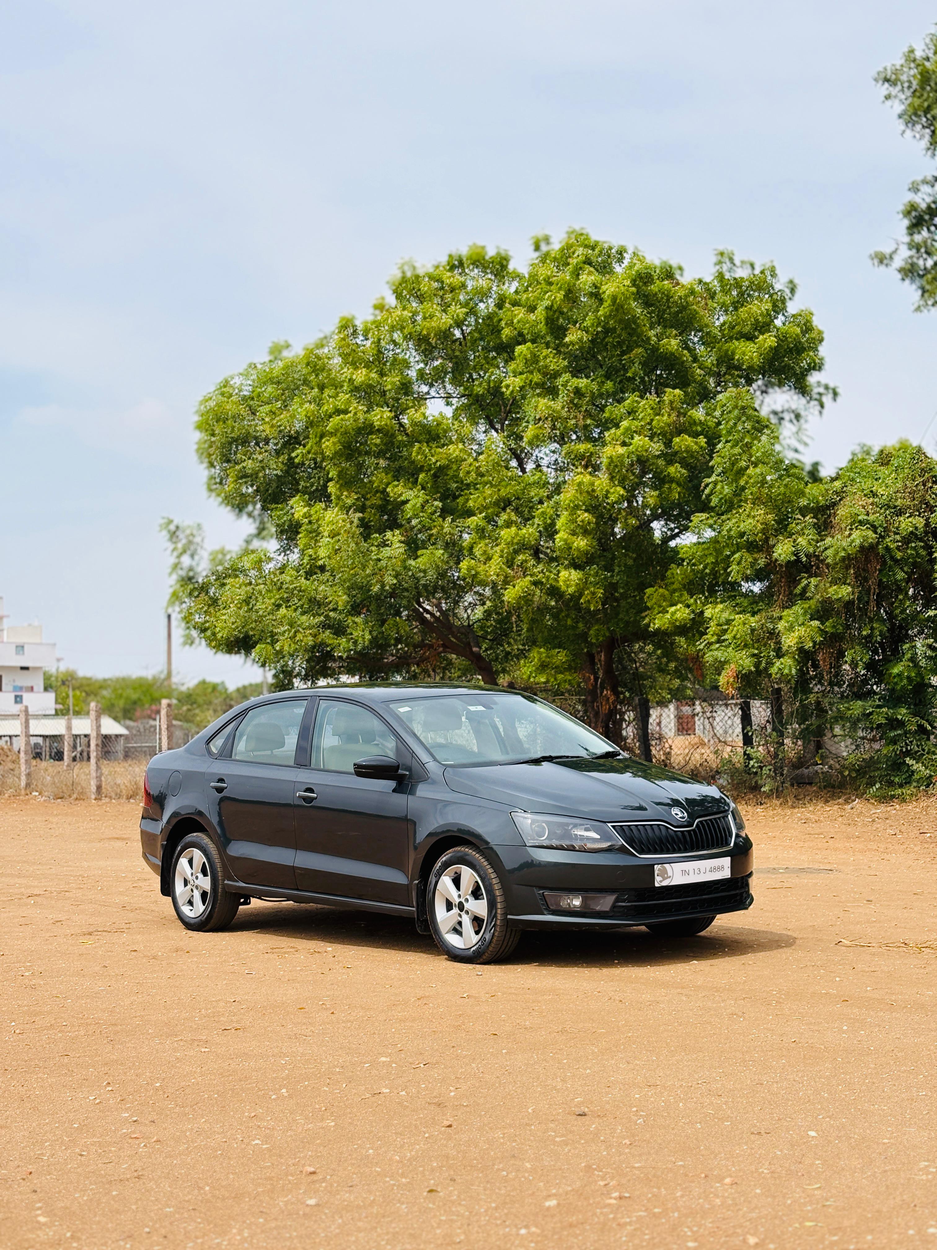 Skoda Rapid - Image 2