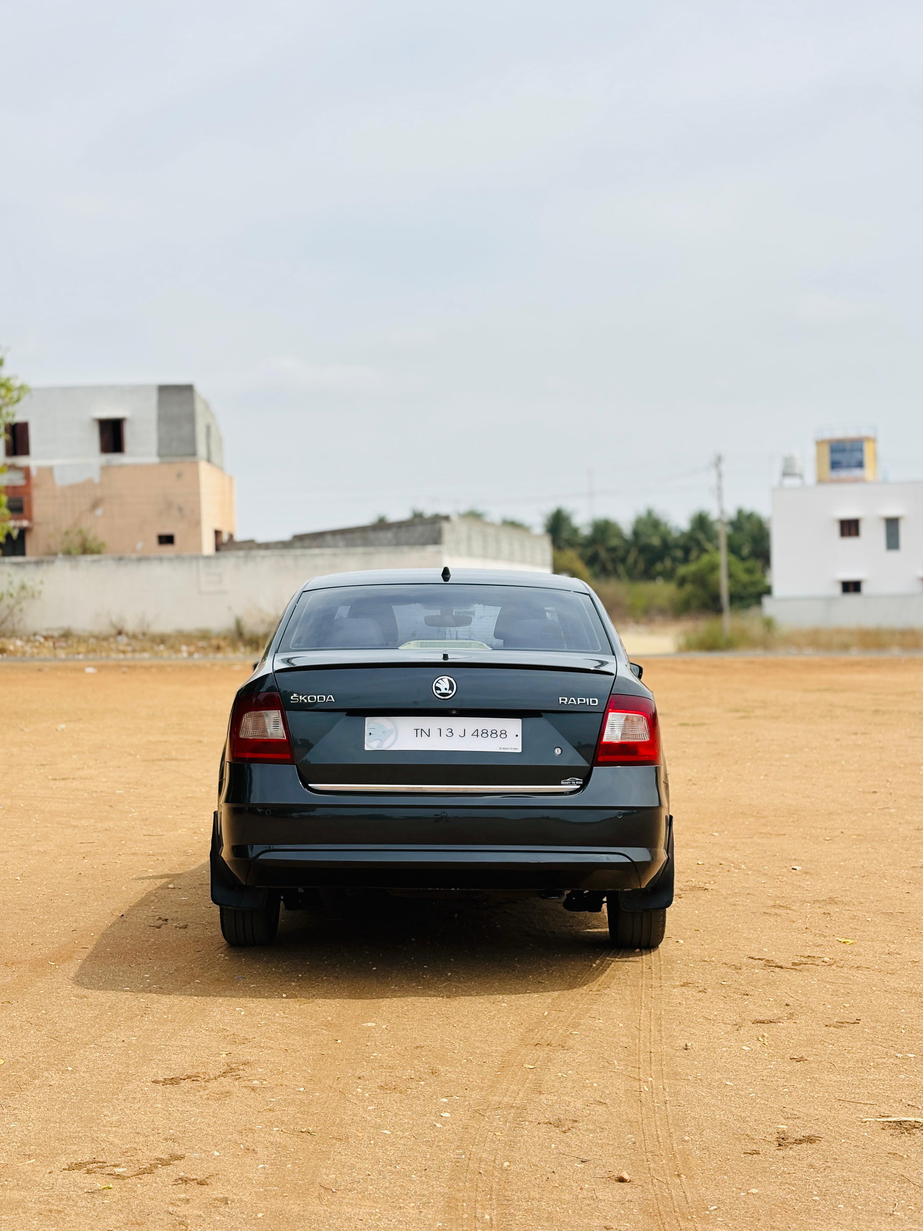 Skoda Rapid - Image 10