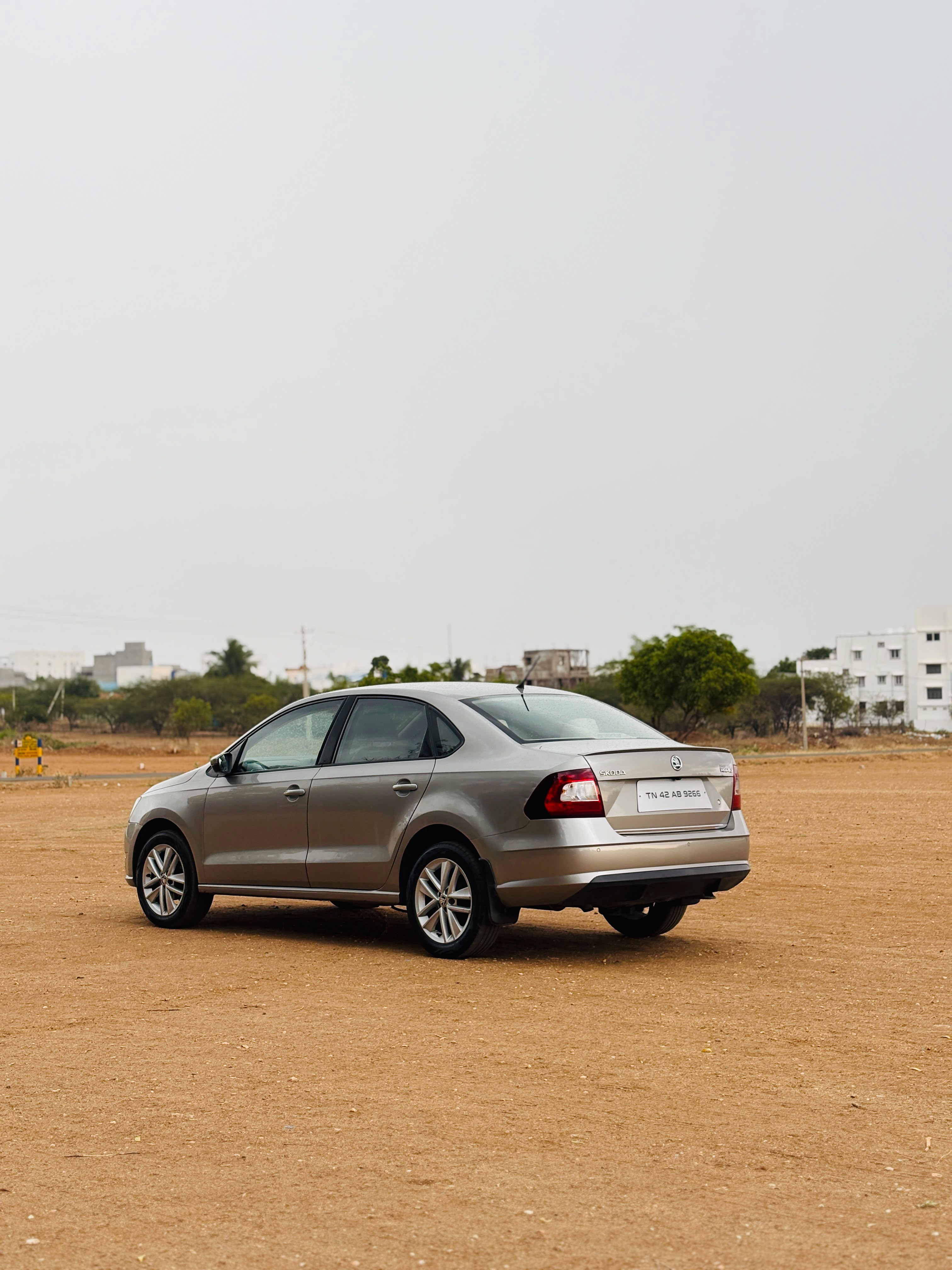 Skoda Rapid - Image 8