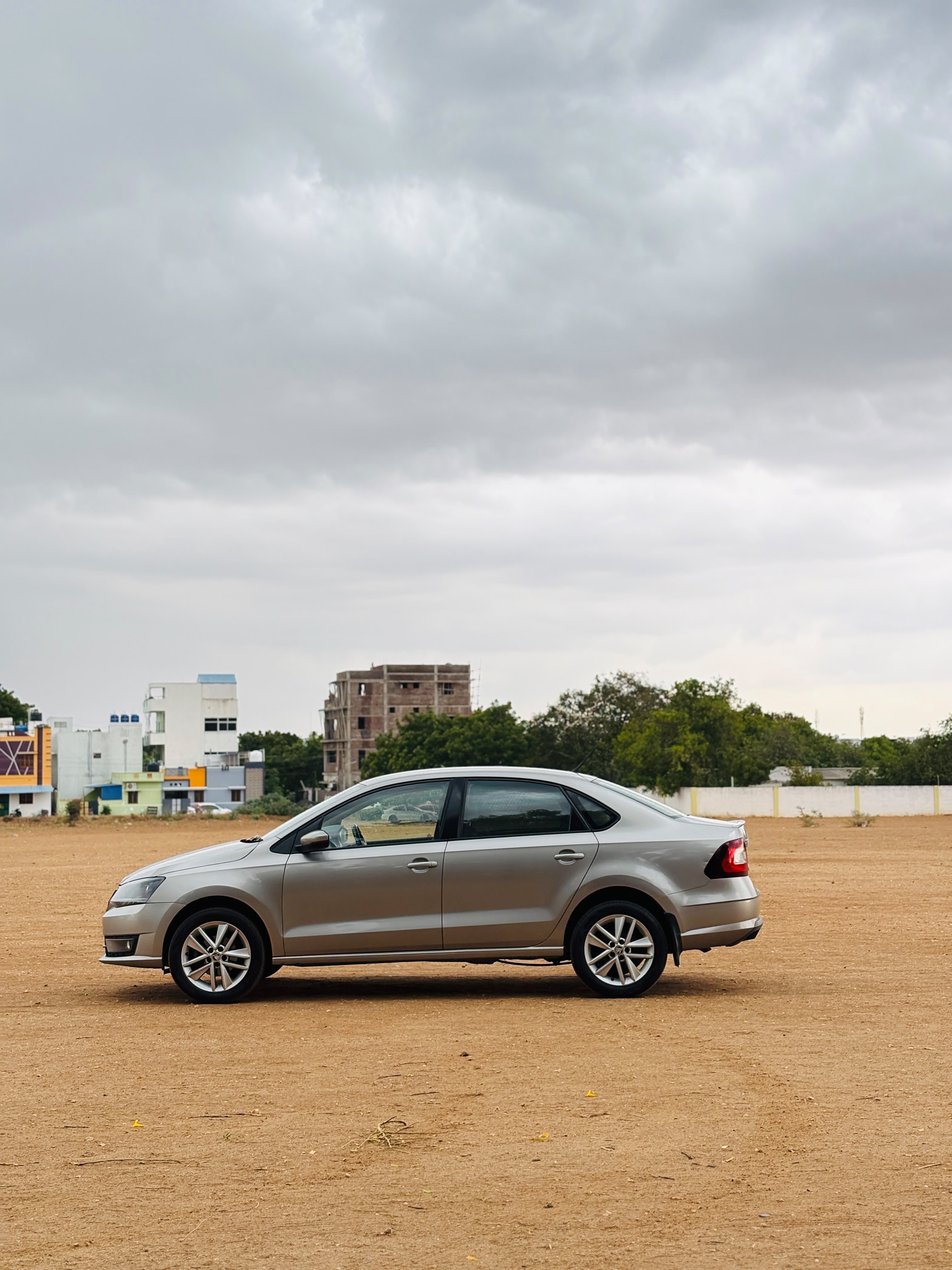 Skoda Rapid - Image 2