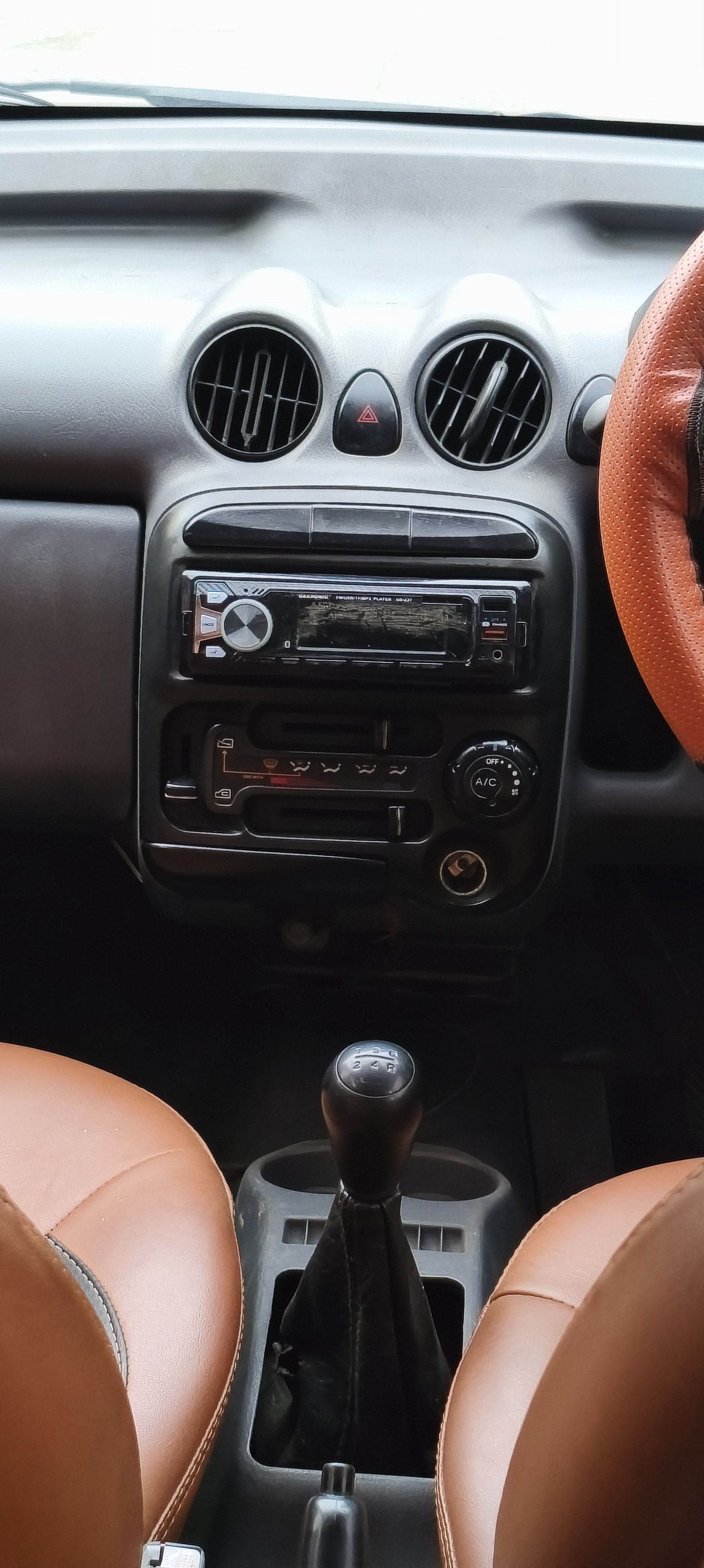 Hyundai Santro - Image 11