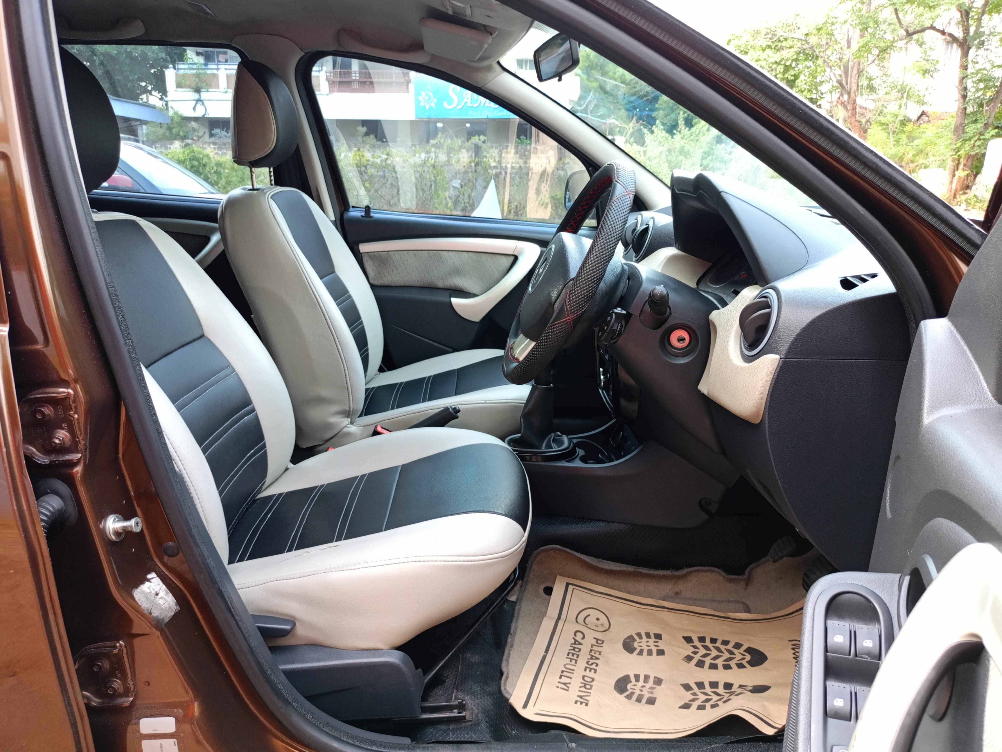 Renault Duster - Image 5