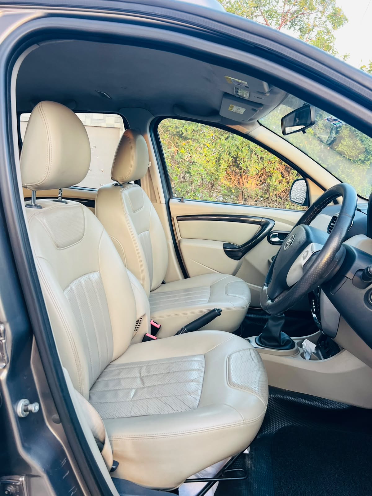 Nissan Terrano - Image 9