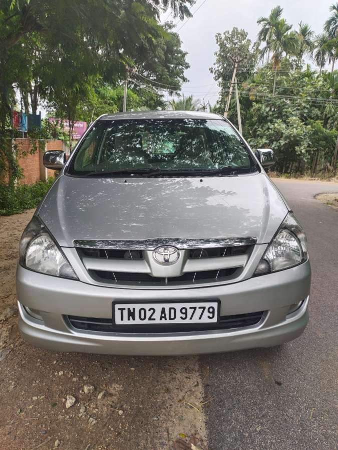 Toyota Innova 2.5 V 7 STR