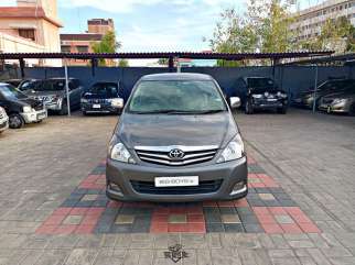 Toyota Innova 2.5 V