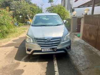 Toyota Innova 2.5 G 7 STR