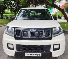 Mahindra TUV300 T4 Plus