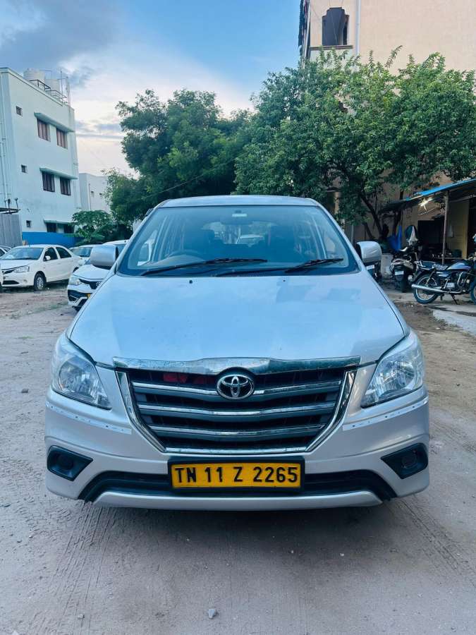 Toyota Innova 2.5 G 8 STR