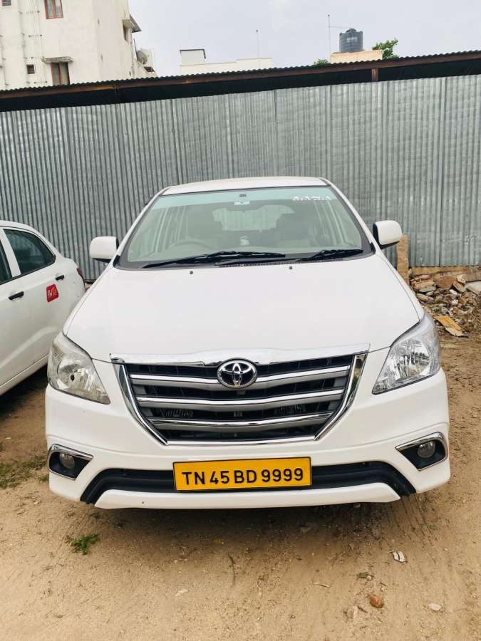 Toyota Innova 2.5 V 7 STR