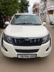 Mahindra XUV500 W10