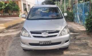 Toyota Innova 2.5 G4 7 STR