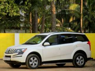 Mahindra XUV500 W8