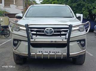 Toyota Fortuner 4X2 MT