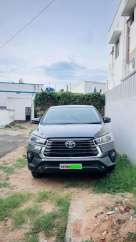 Toyota Innova Crysta 2.4 V