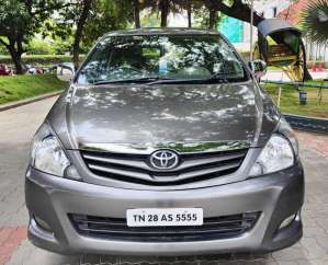 Toyota Innova 2.5 G 7 STR