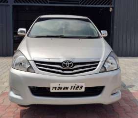 Toyota Innova 2.5 V 7 STR