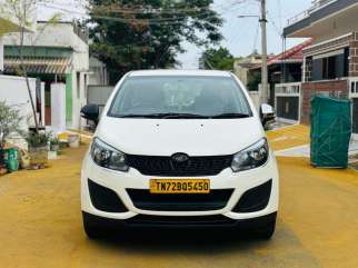 Mahindra Marazzo M2