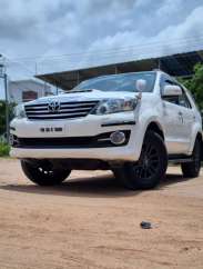 Toyota Fortuner 4X2 4 Speed AT