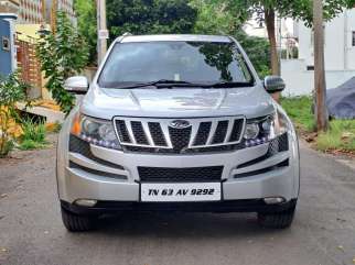 Mahindra XUV500 W8