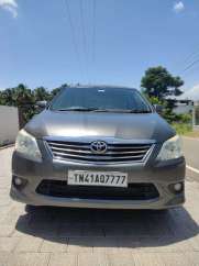 Toyota Innova 2.5 V 8 STR