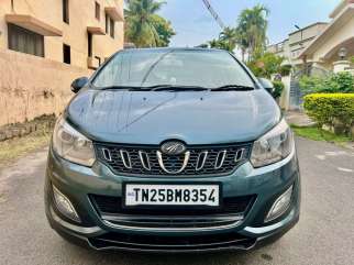 Mahindra Marazzo M6