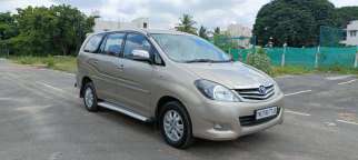 Toyota Innova 2.5 V 7 STR