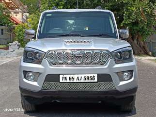 Mahindra Scorpio S11