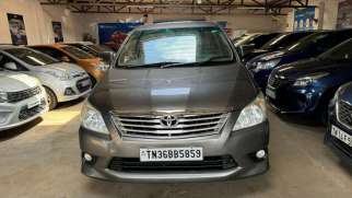 Toyota Innova 2.5 V 7 STR