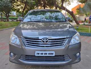 Toyota Innova 2.5 V 8 STR