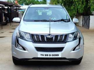 Mahindra XUV500 W10 AT