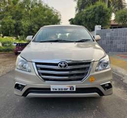 Toyota Innova 2.5 G 8 STR