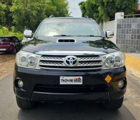 Toyota Fortuner 3.0 4X4 MT