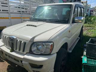 Mahindra Scorpio LX BS IV