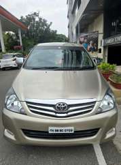 Toyota Innova 2.5 V