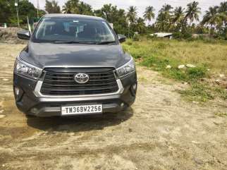 Toyota Innova Crysta 2.4 G AMT