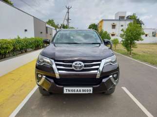 Toyota Fortuner 4*4 AT