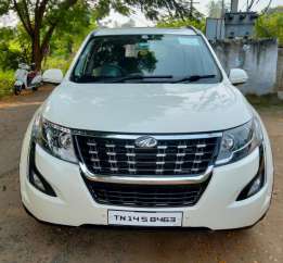 Mahindra XUV500 W9 AT