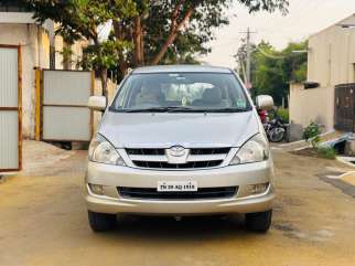 Toyota Innova 2.5 G