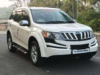 Mahindra XUV500 W6