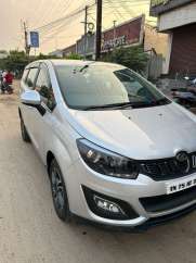 Mahindra Marazzo M6 Plus