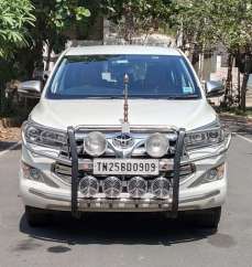 Toyota Innova Crysta 2.4 V